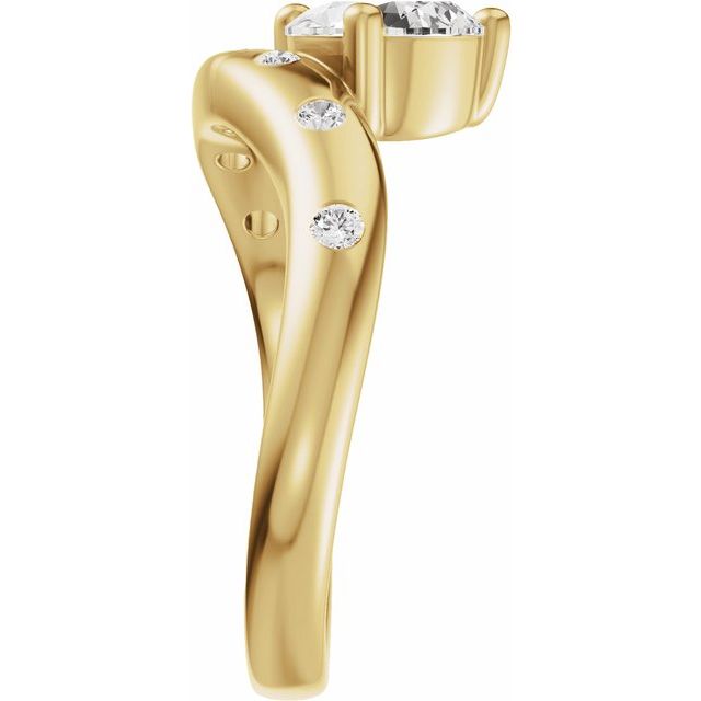 Hart Engagement Ring - 10ct Yellow Gold - Diamond Spread 1