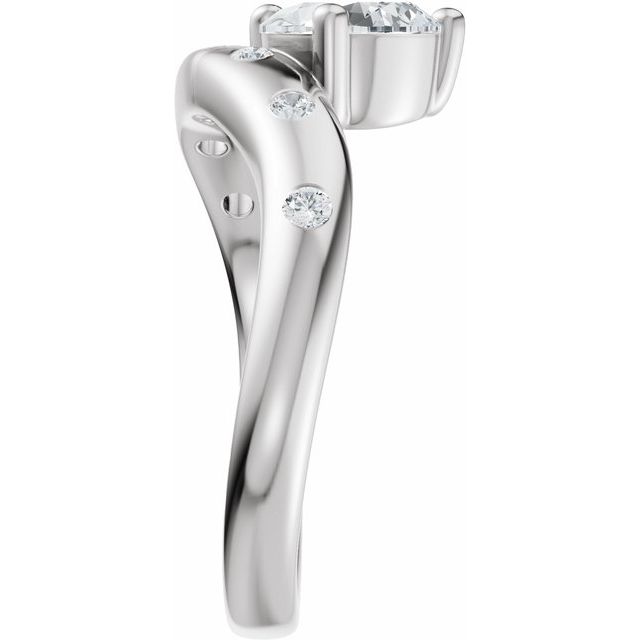 Hart Engagement Ring - 10ct White Gold - Diamond Spread 1