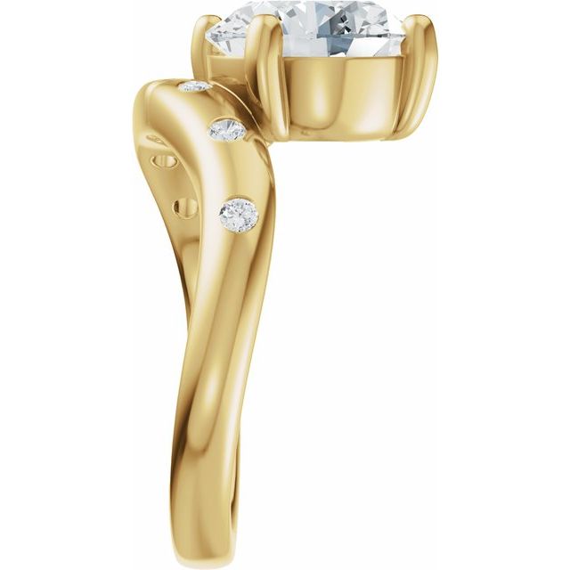Hart Engagement Ring - 10ct Yellow Gold - Diamond Spread 3