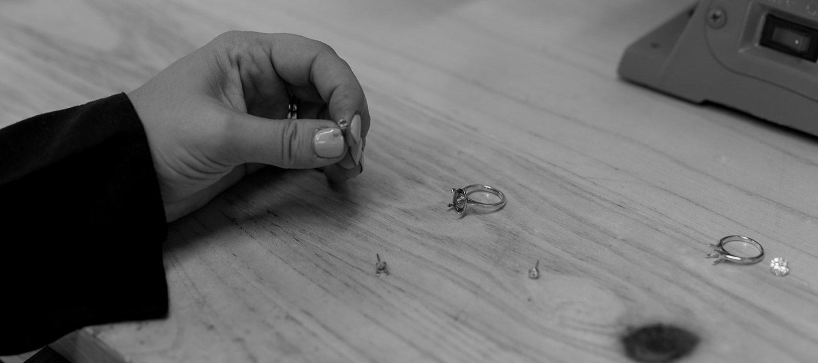 Jewelers Bench Hand Rings Diamond 